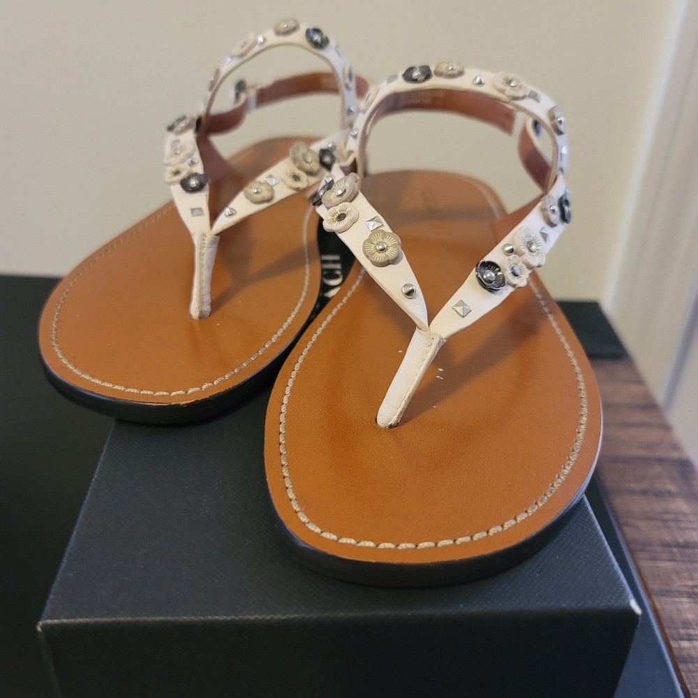 EUC COACH Hudson Tea Rose Sandals size 8 Chalk